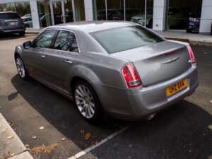2013 Chrysler 300 Latest showroom
