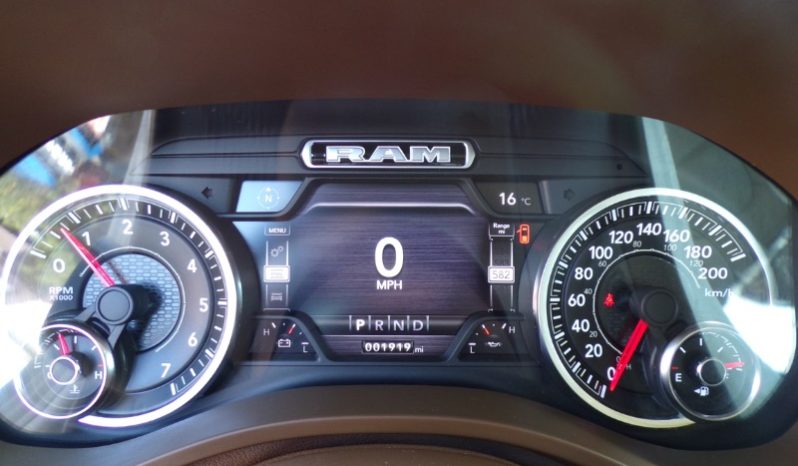 72 reg Dodge RAM 1500 Laramie 5.7L Hemi V8 VVT 4×4 Crew Cab full