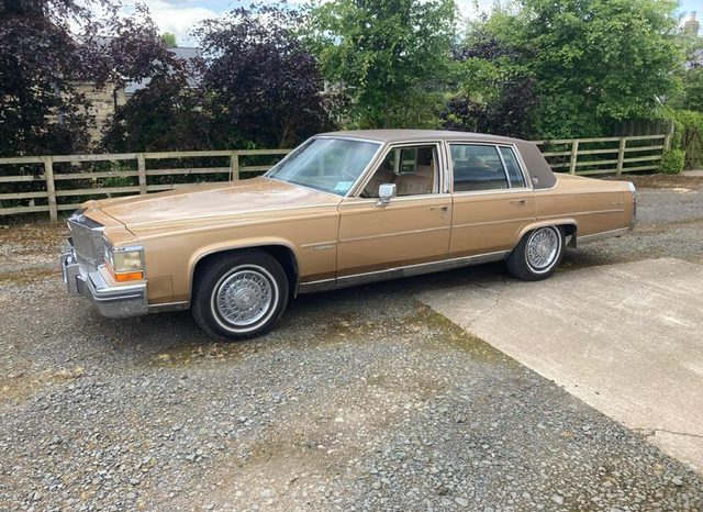 1981 Cadillac Fleetwood Brougham 6.0L V8 full