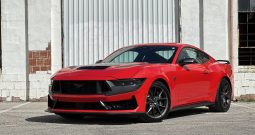 New Shape Ford Mustang DARK HORSE Premium 5.0L V8 DOHC Coyote Engine