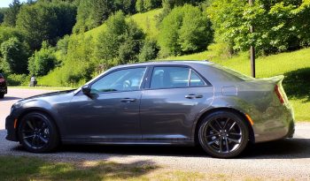 73 reg Chrysler 300 SRT 6.4L V8 Hemi (Right Hand Drive) full