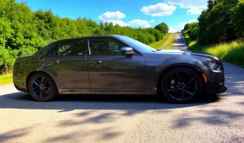 73 reg Chrysler 300 SRT 6.4L V8 Hemi (Right Hand Drive) full