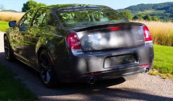 73 reg Chrysler 300 SRT 6.4L V8 Hemi (Right Hand Drive) full