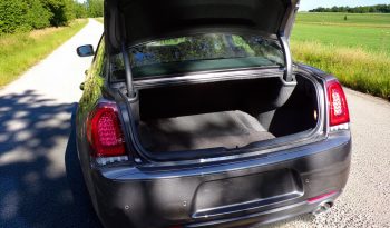 73 reg Chrysler 300 SRT 6.4L V8 Hemi (Right Hand Drive) full