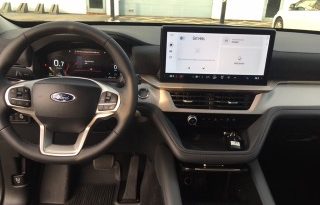 ’26 reg Ford Explorer 2.3L Turbo Ecoboost 4×4 Auto full