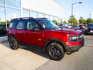 Bronco-Wildtrak-Showroom