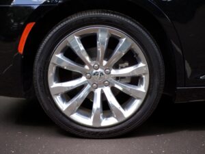 Chrysler-300C-Showroom-7