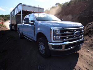 Ford F-250 Lariat showroom (3)