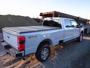 Ford F-250 Lariat showroom (4)