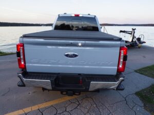 Ford F-250 Lariat showroom (5)