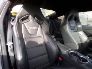 Ford Mustang GT Manual showroom (2)