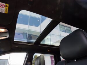 Jeep Grand Cherokee summit showroom (9)