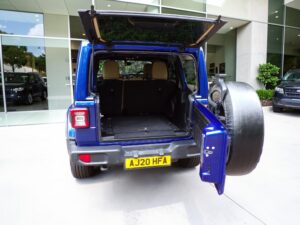 jeep wrangler showroom-Photoroom (6)